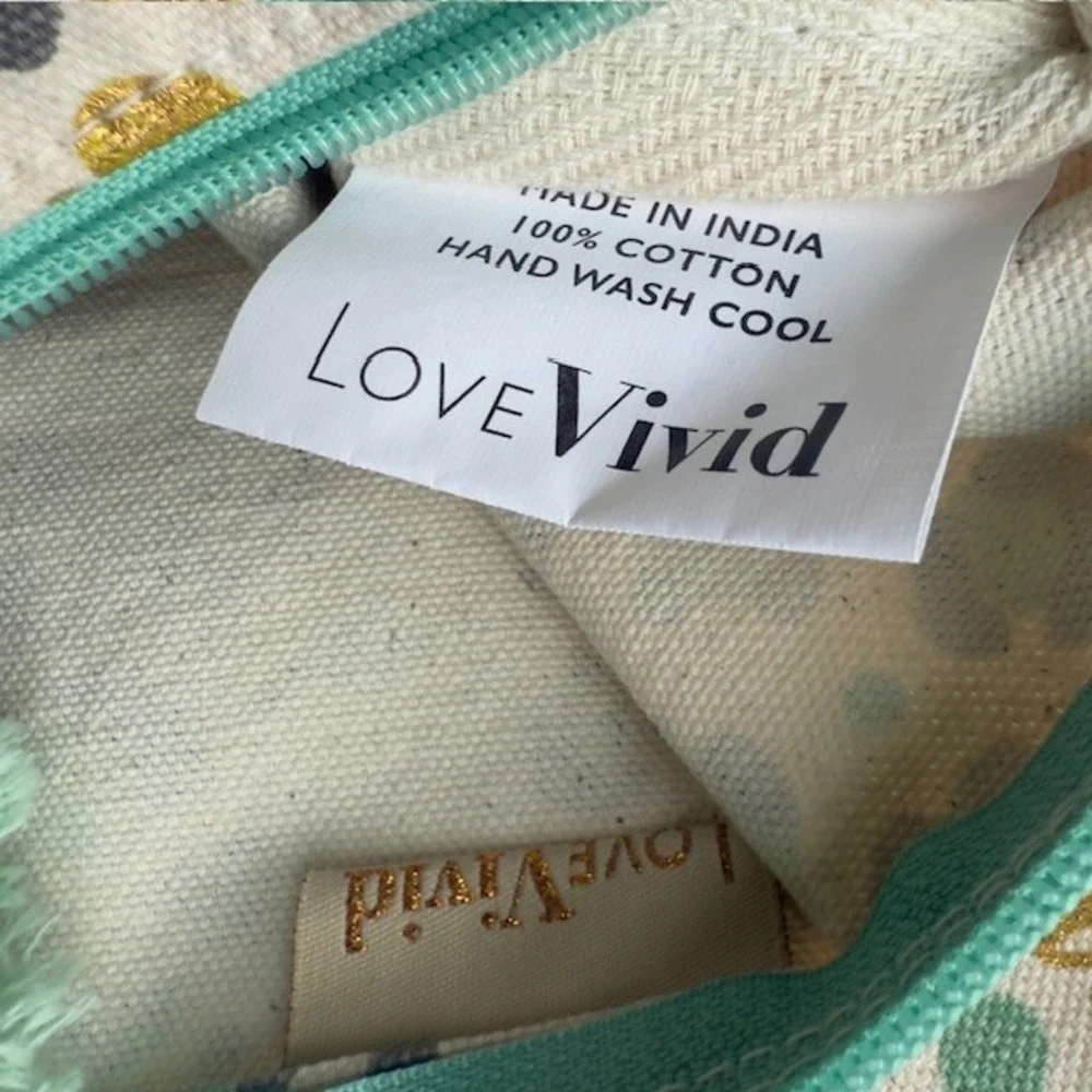 Love‎ Vivid NWT Cosmetics Canvas Bags Leopard Print Aqua Grey Cream